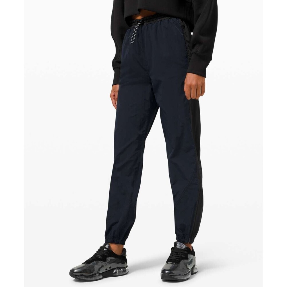 Lululemon Evergreen Track Pants 2 Windbreaker Jogger True Navy/Black EUC B6